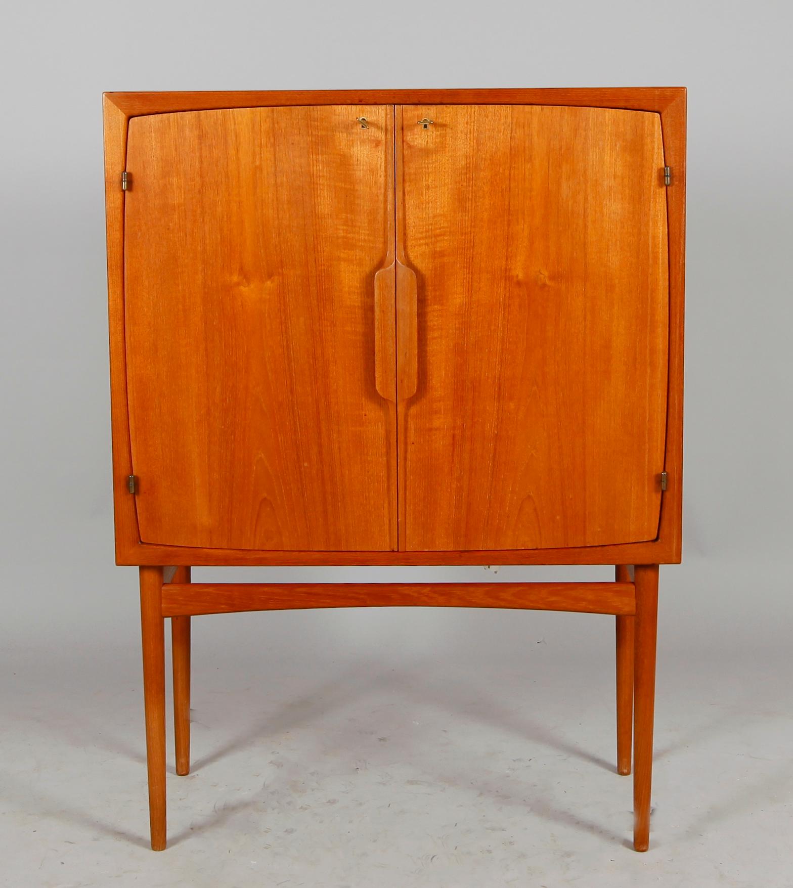 BARSKÅP, "Baccus",  Mellemstrands Trevareindustri, Vigrestad, Norway.