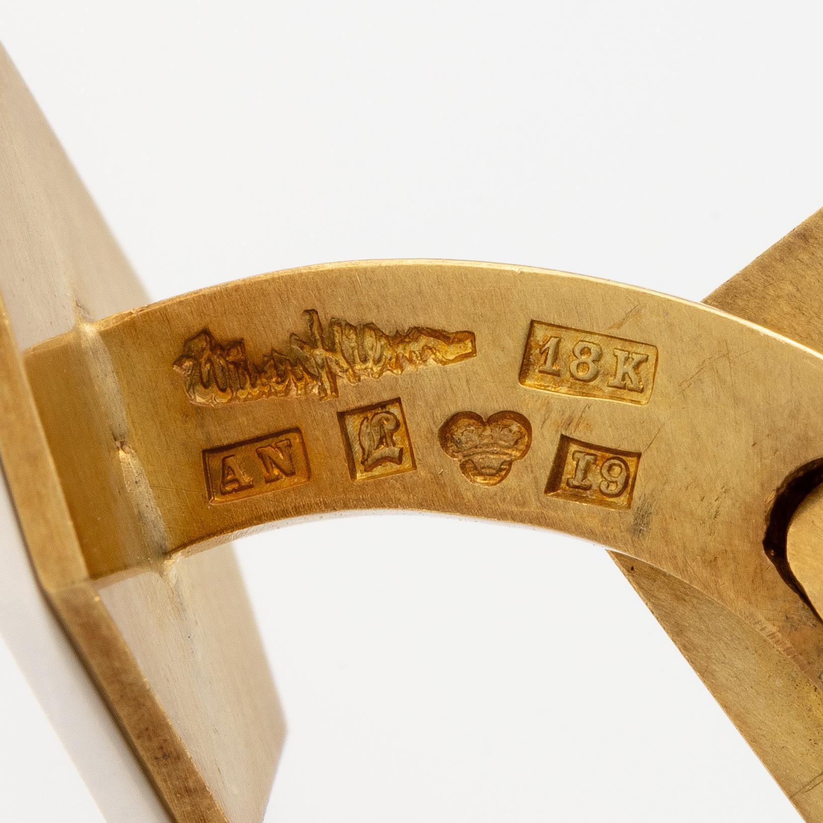Wiwen Nilsson, a pair of cufflinks and a pair of shirt buttons, 18K gold, Lund 1959.