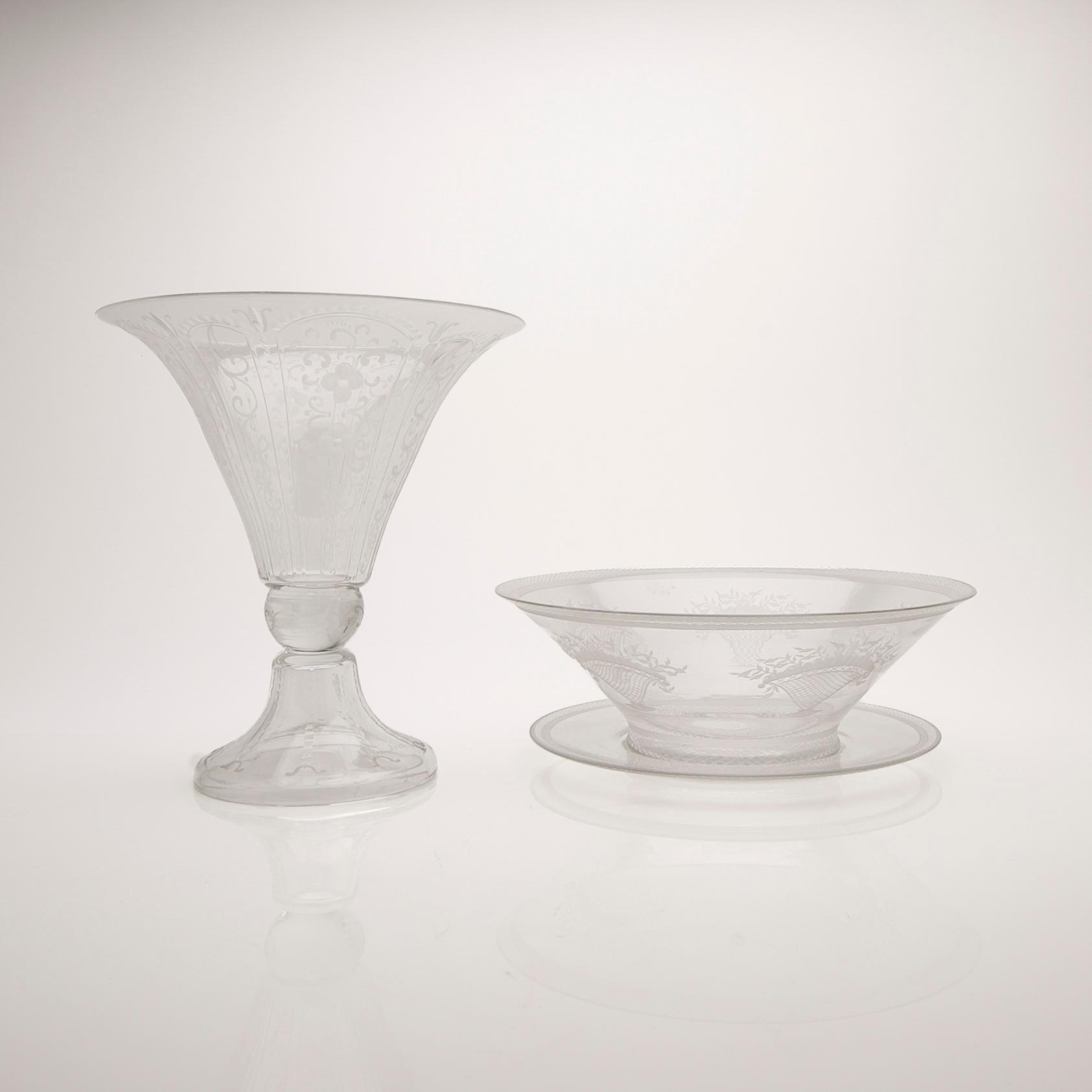 Edward Hald, Glasses, 2 pcs, Orrefors and Kosta Boda, 1920s.