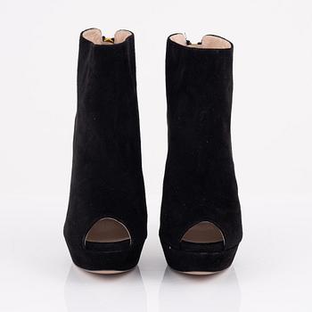 Prada, stövletter, storlek 36.