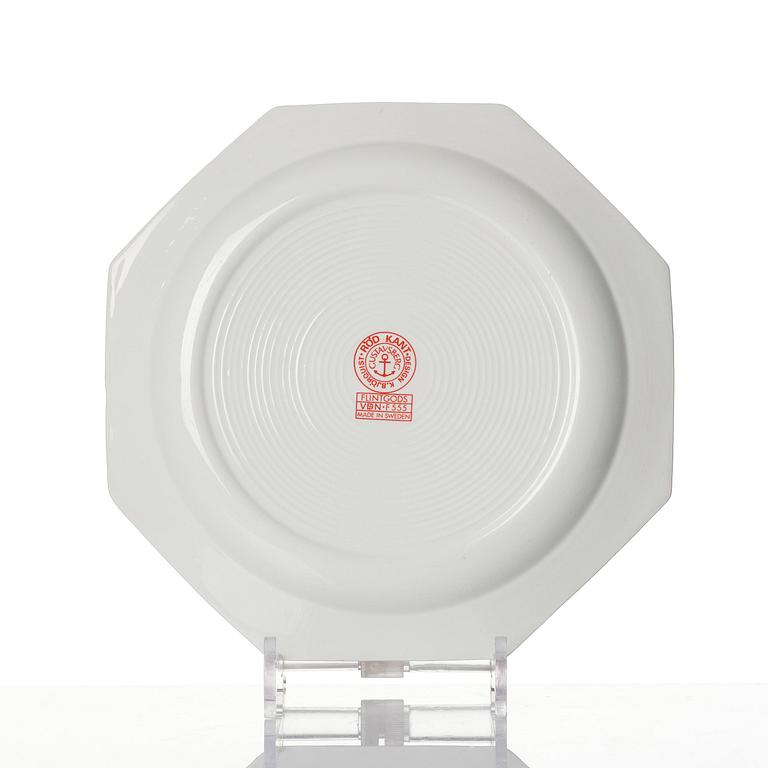 Karin Björquist, a 76-piece “Röd kant” bone china dinner service, Gustavsberg, post 1968.