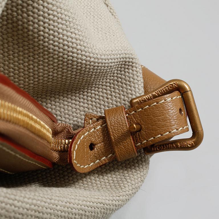 VÄSKA , "Sac de Nuit GM", Louis Vuitton.
