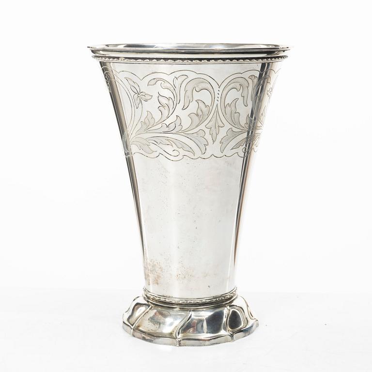 Guldsmedsaktiebolaget (GAB), A Swedish silver beaker, Stockholm 1938.