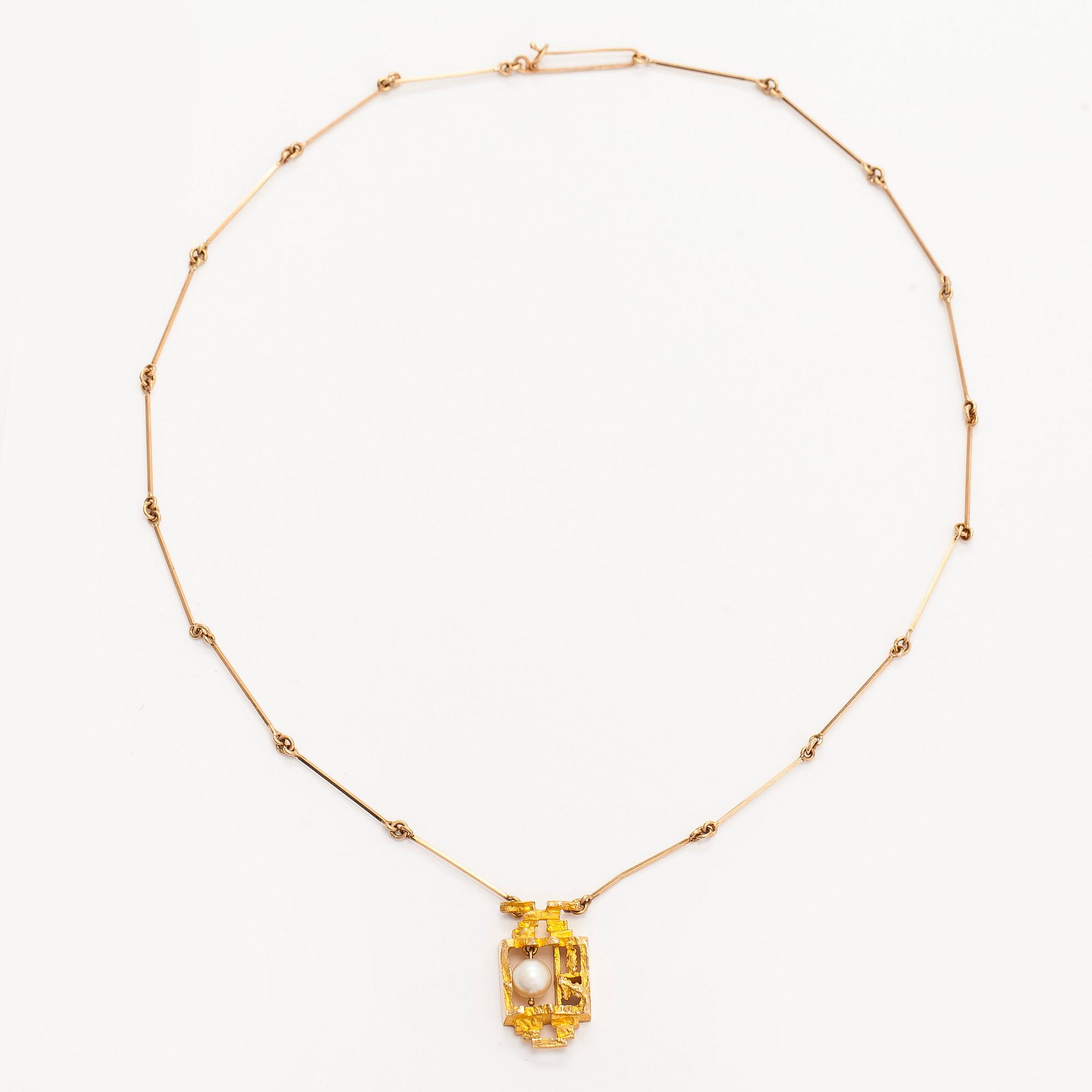 Björn Weckström, necklace, "Magic Pearl", cultured pearl, 14K gold.