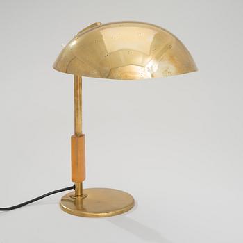 PAAVO TYNELL, A TABLE LAMP. Manufactured by Taito Oy, 1940s.