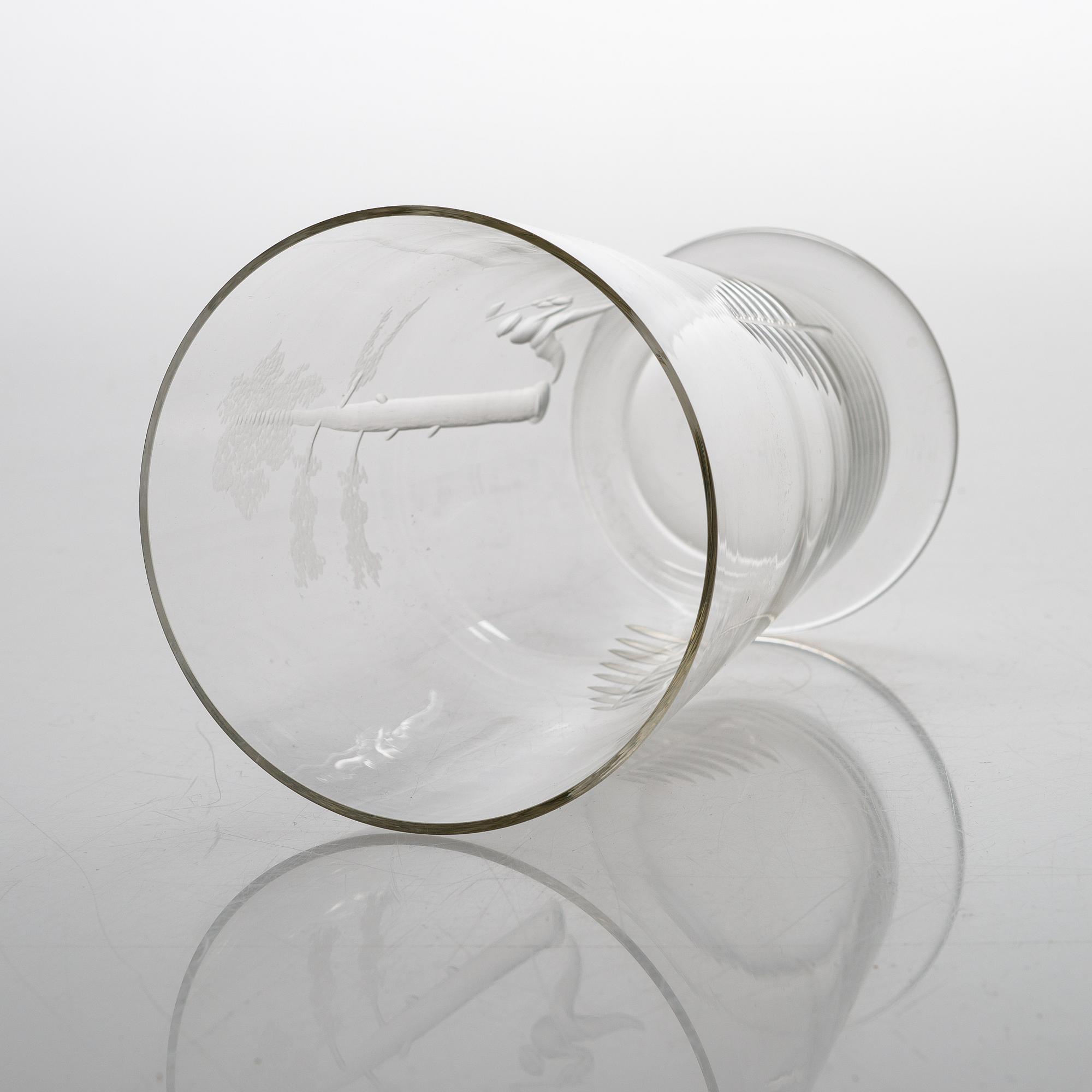 Göran Hongell, A glass vase signed JL Karhula.