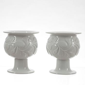 YTTERFODER, ett par, Gustavsberg, 1900-talets senare hälft.