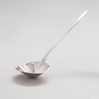 Tillander, silver ladle, 'Käpy' (Cone), Helsinki 1974. Designed by Vilho Ellenberg in the 1920s.