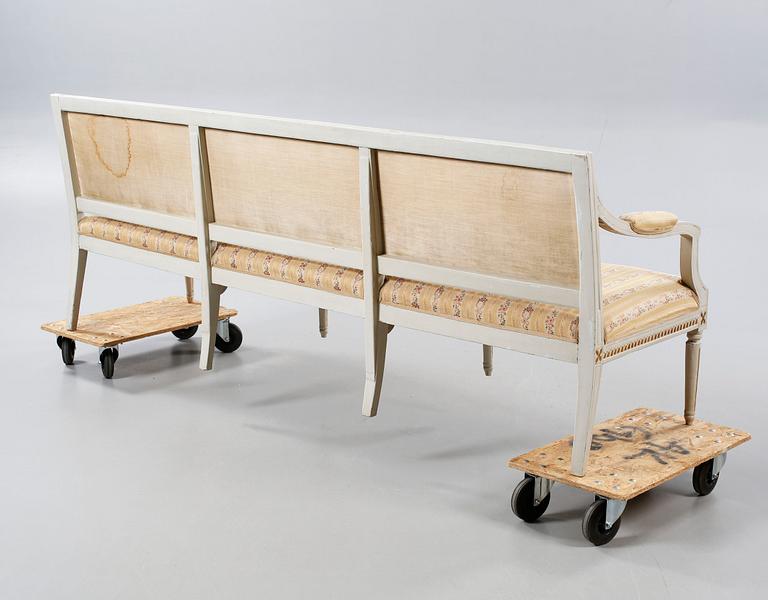 A Late 18th century gustavian sifa.