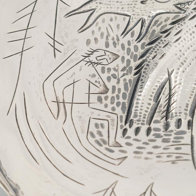 Tapio Wirkkala, A 'Bear hunting' silver dish, Tillander, Helsinki 1953.