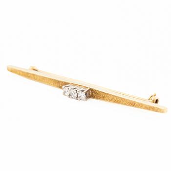 Brooch, 14K gold with old-cut diamonds.