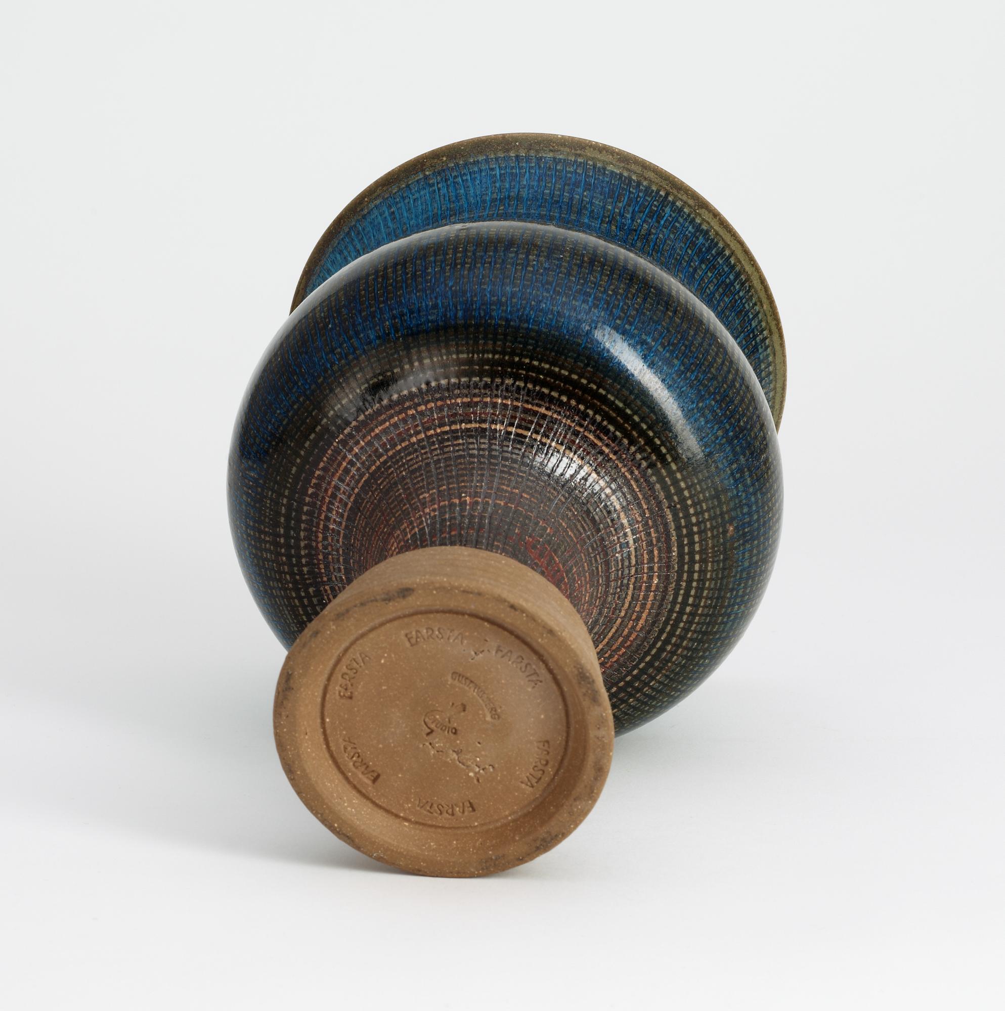 A Wilhelm Kåge 'Farsta' stoneware vase, Gustavsberg studio 1957.