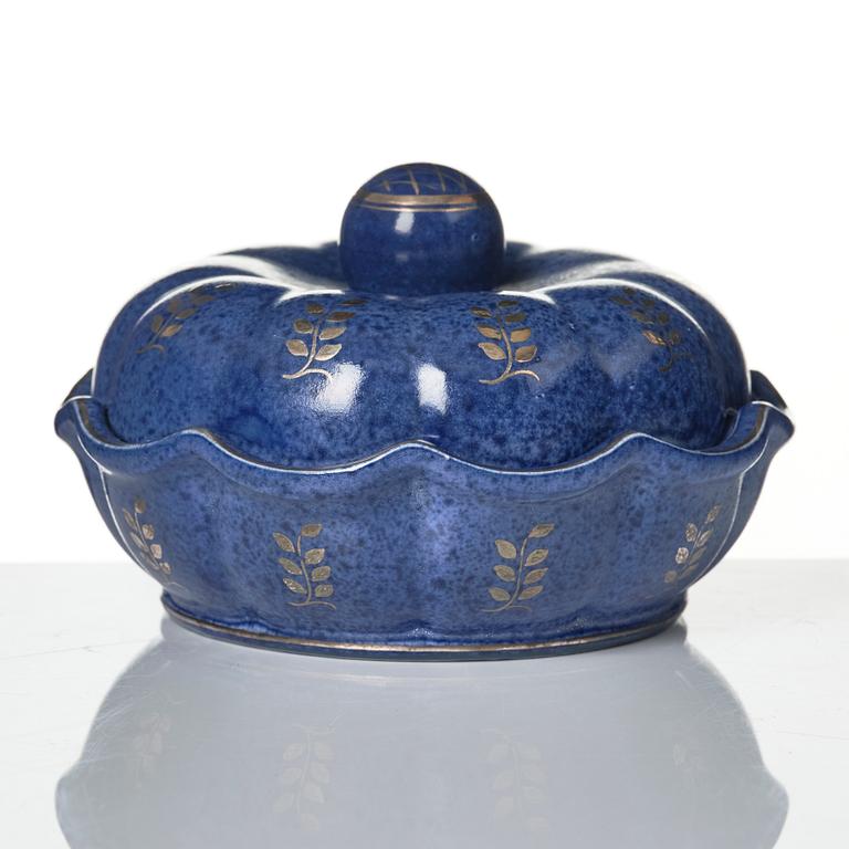 Wilhelm Kåge, a set of two Argenta stoneware vases, two dishes and a bowl with lid, Gustavsberg 1930s-50s.