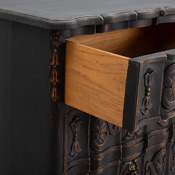 A baroque style chest of drawers, first half of the 20th century.