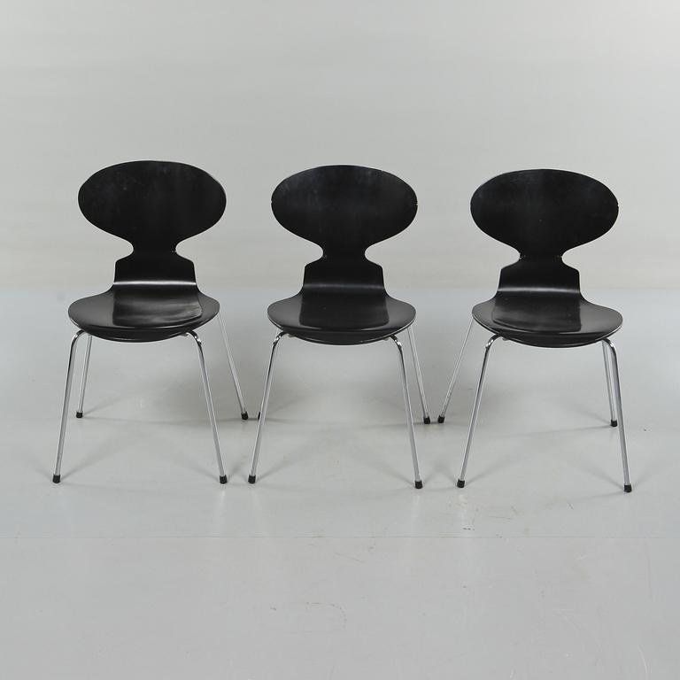 STOLAR, 3 st, "Myran", Arne Jacobsen för Fritz Hansen, 1994.