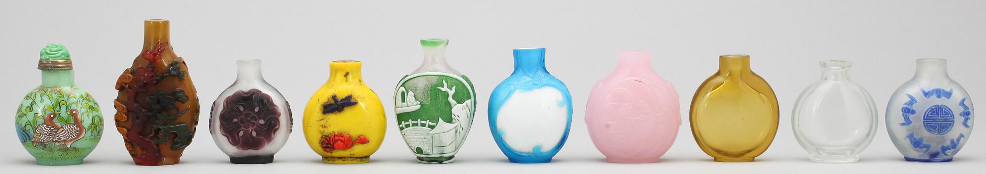 SNUSFLASKOR, 11 st, sten och glas, Kina, sannolikt 1900-tal.