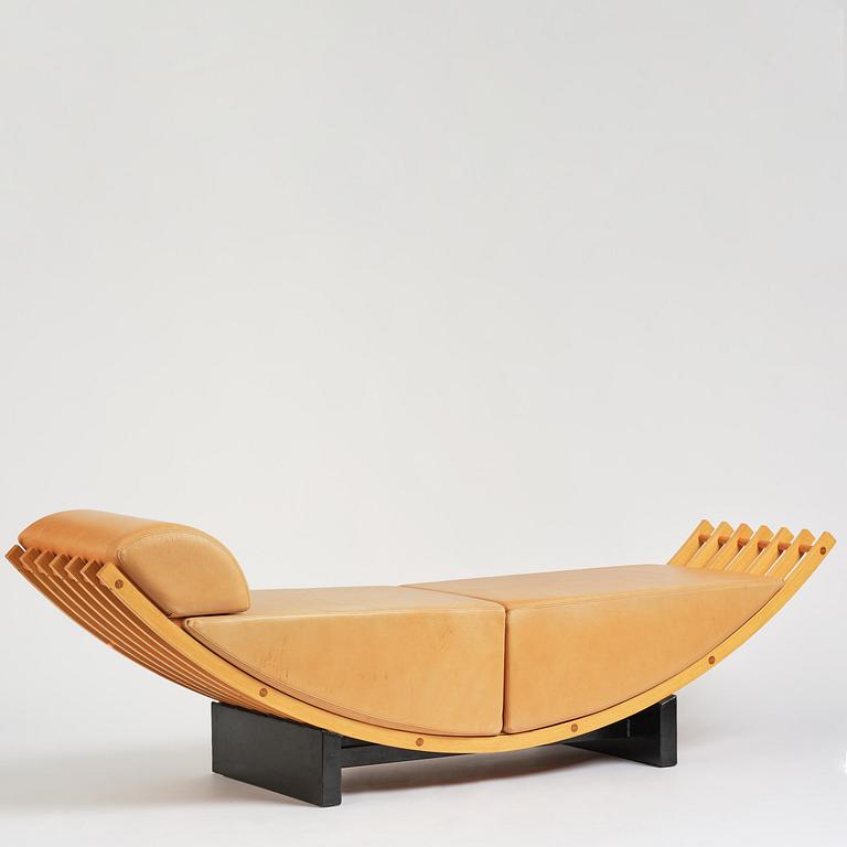 Jonas Bohlin, a "Concave" daybed, Källemo, Värnamo, post 1983.