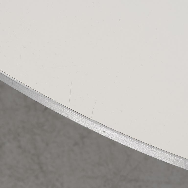 Bruno Mathsson & Piet Hein, a dining table, 'Superellipse', Fritz Hansen, Denmark, 2015.
