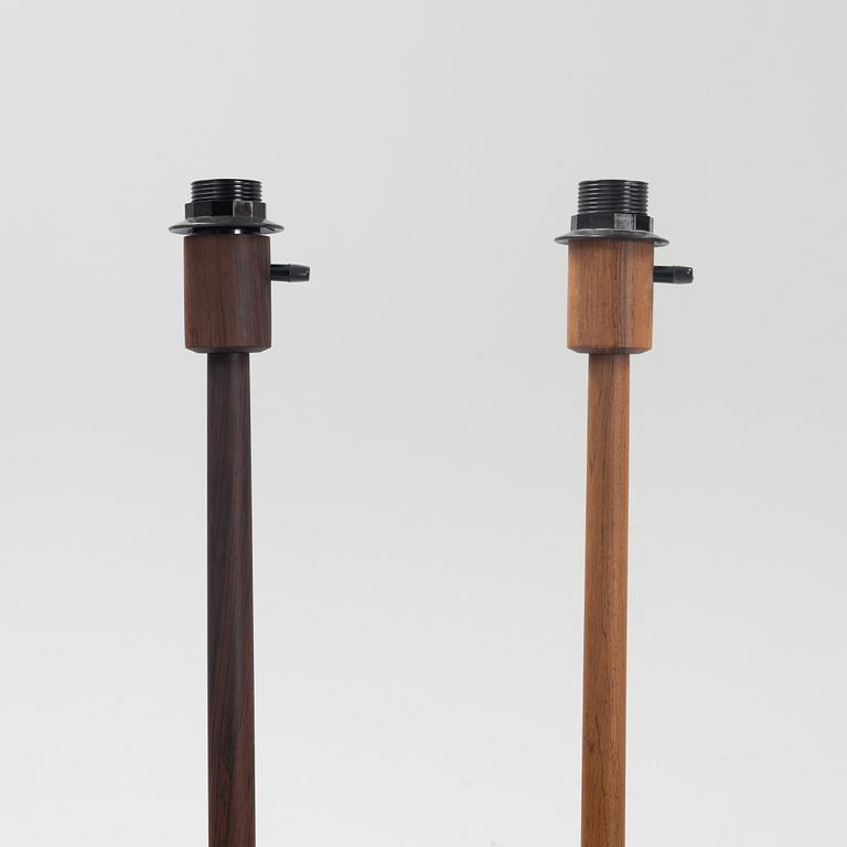 Uno & Östen Kristiansson, a pair of rosewood veneered floor lights, Luxus, Vittsjö, 1960's.