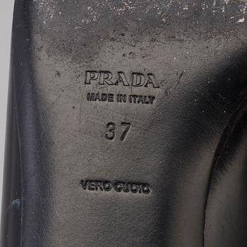 PRADA, skor, storlek 37.