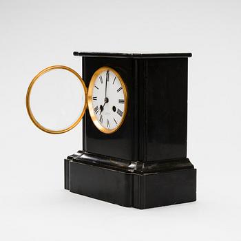 BORDSUR, märkt A. Lundström, Helsingfors, 1800-talets slut.