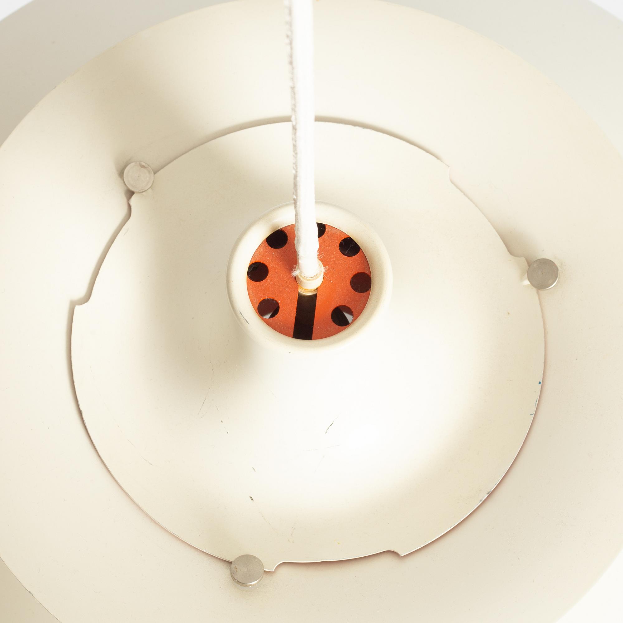 Poul Henningsen, taklampa, "PH5", Louis Poulsen, Danmark.