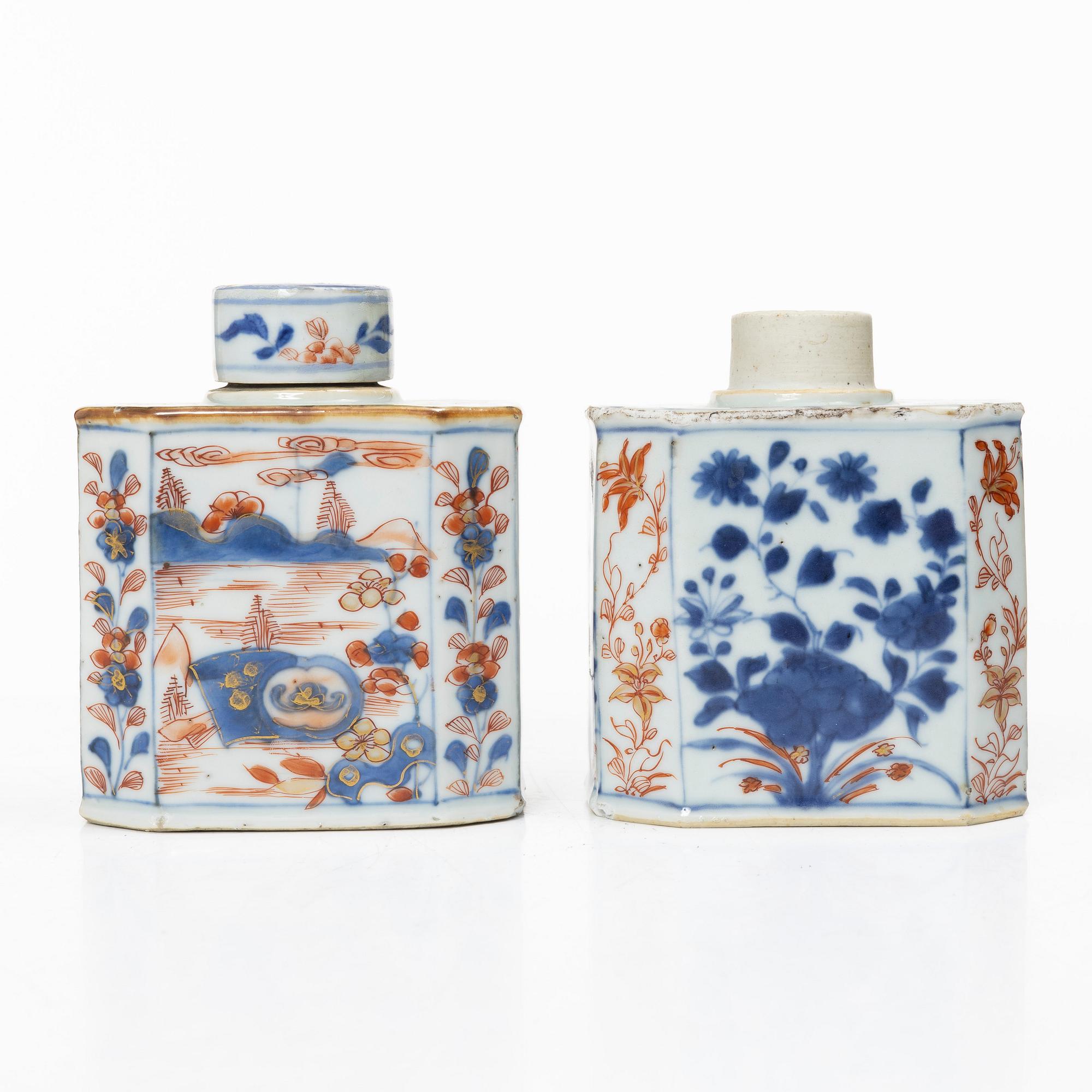 Two Imari porcelain tea caddies, China, Qing dynasty, 18th century.