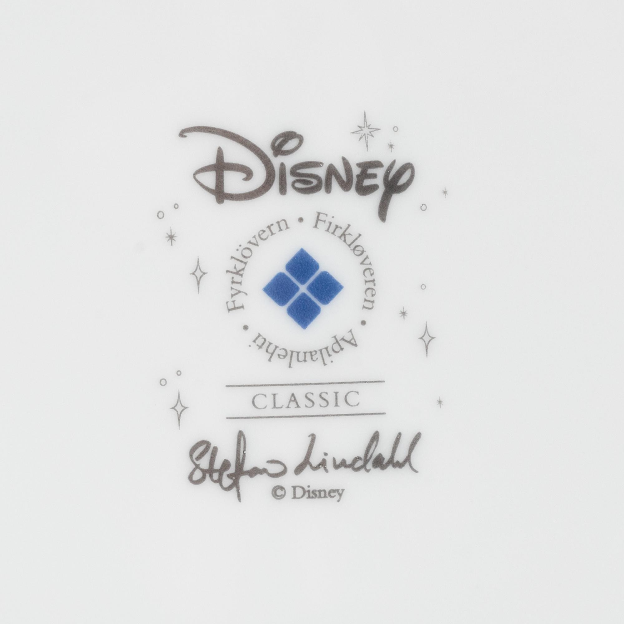 Stefan Lindahl, julservisdelar, 18 st, porslin, "Disney", Fyrklövern.