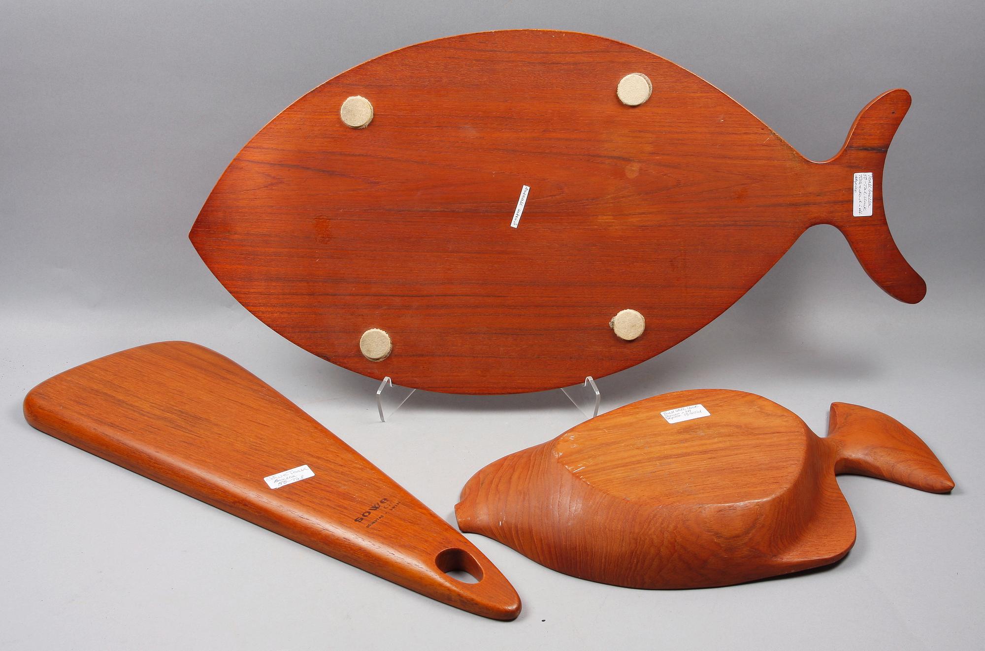 BRICKOR, 2 st, samt SKÅL, teak, bla Söwe, 1950-tal.