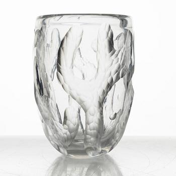 Sven Erik Skawonius, a cut clear glass vase, Kosta, Sweden 1940s.