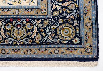 Matta, Keshan, ca 519 x 359 cm.