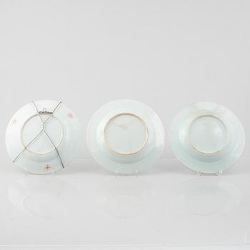 Six export porcelain plates, China, Yongcheng (1723-35) & Qianlong (1736-95).