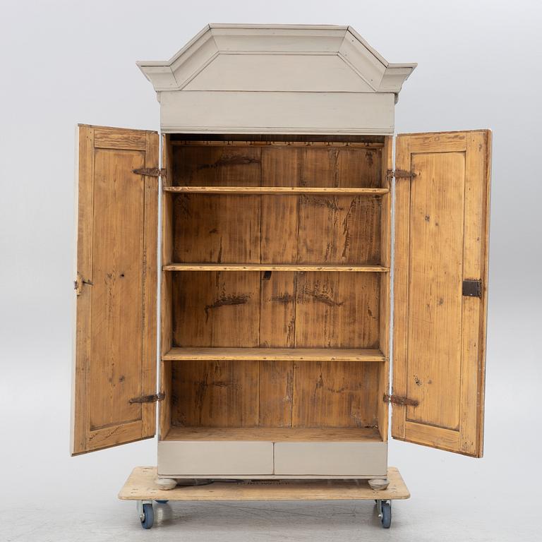 Cabinet, 19th century.