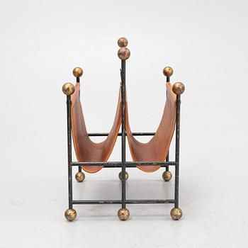 Tidningsställ, 1900-tal.