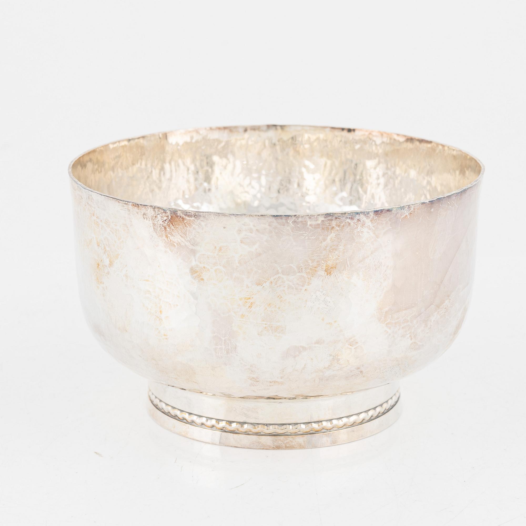 A Swedish silver bowl bearing the mark of GAB, Eskilstuna, 2016.