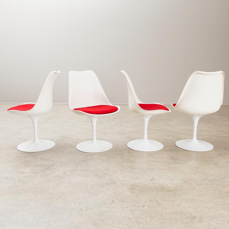 EERO SAARINEN, BORD OCH FYRA STOLAR. Tulpan-serien. Knoll International, USA 1955.