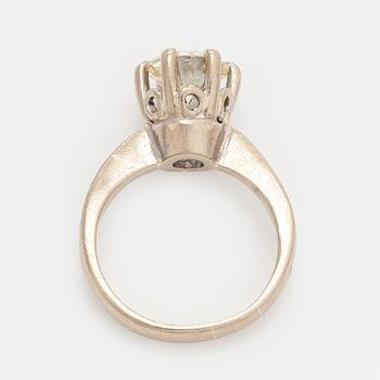 An 18K white gold ring, with a brilliant-cut diamond approximately 1.75 ct. With certificate.
