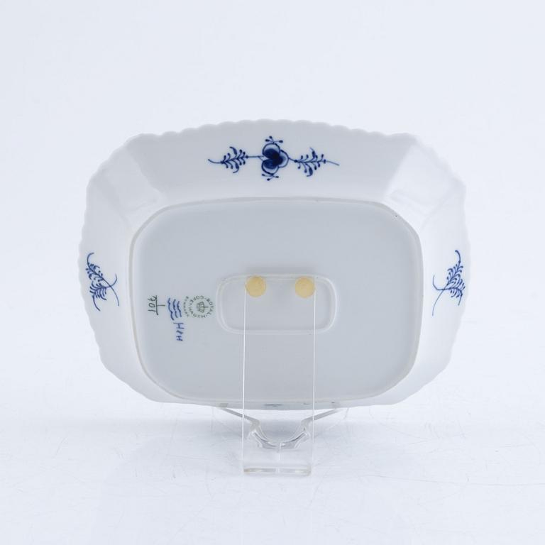 Dinner service, porcelain, 50 pieces, "Musselmalet", Royal Copenhagen, Denmark.