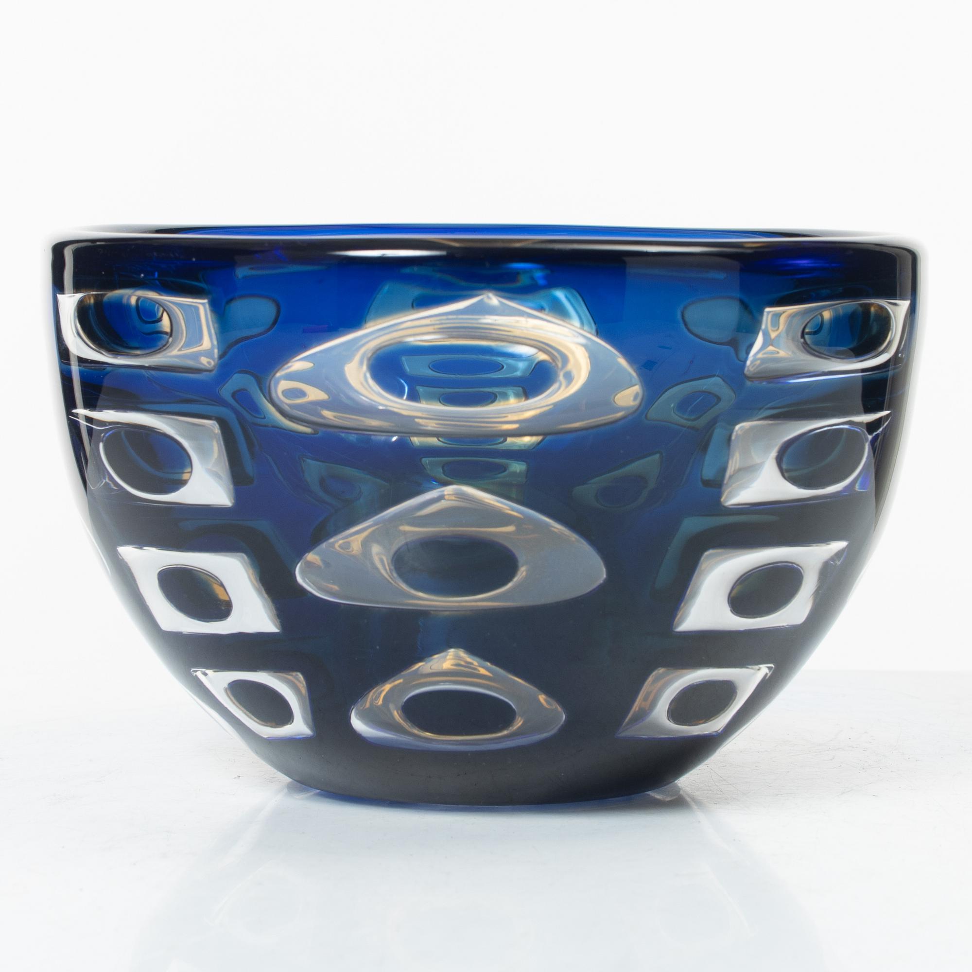 Ingeborg Lundin, An Ariel bowl, Orrefors, 1977.
