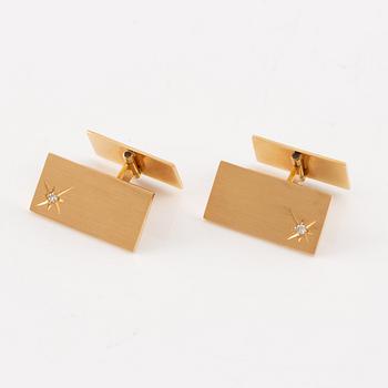 Cufflinks, a pair, 18K gold with octagon-cut diamonds.