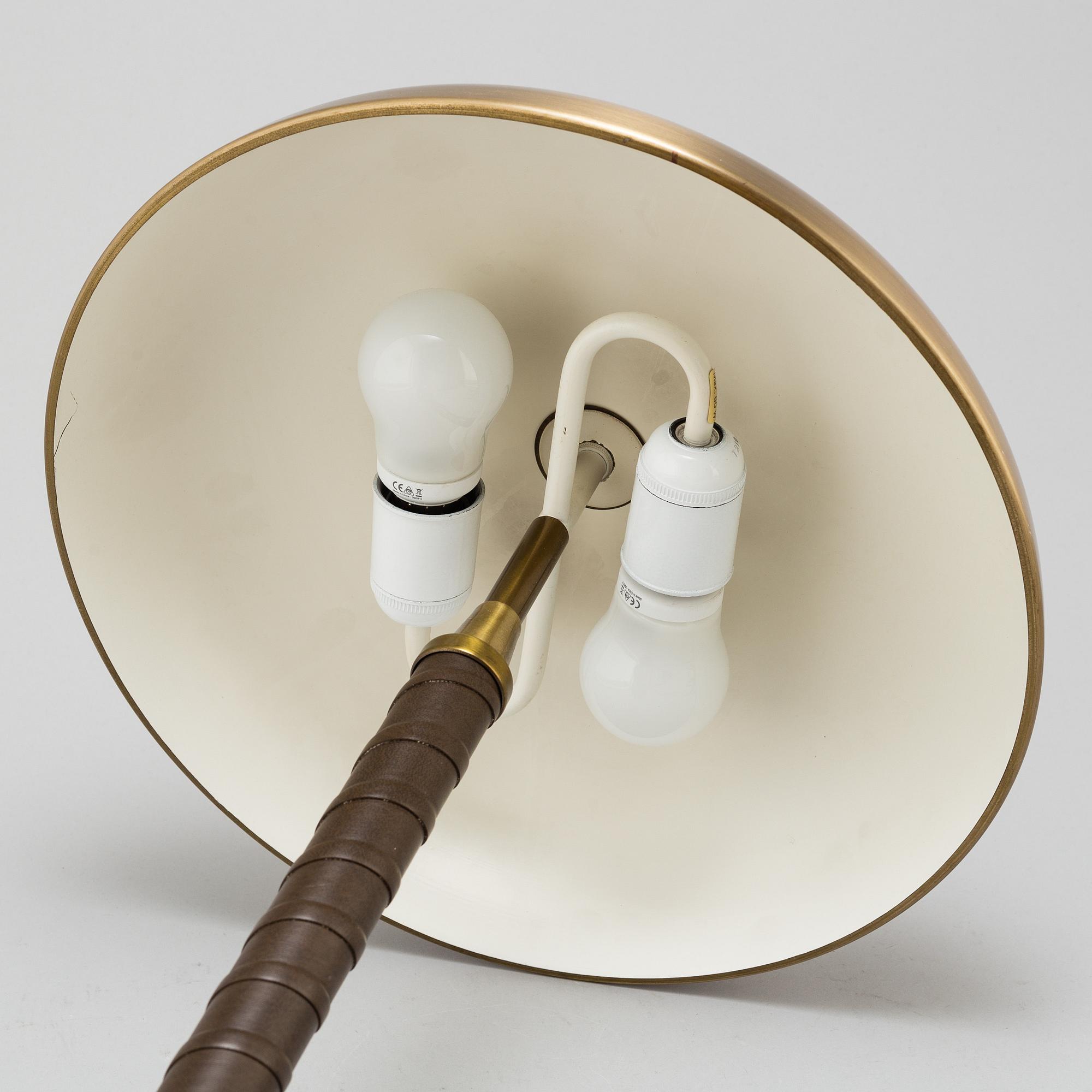 EINAR BÄCKSTRÖM, a brass modell 5013 table lamp.