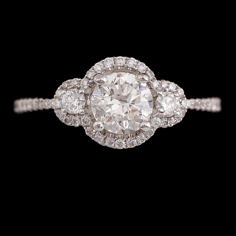 RING, 18 k vitguld, briljantslipade diamanter tot ca 1.55 ct.