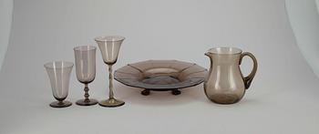 GLASSERVIS, ca 98 delar, 1920-30-tal.