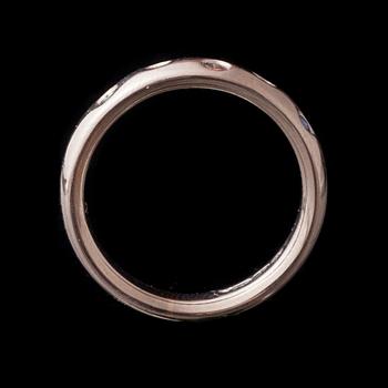 RING, 14K vitguld, färgstenar. Vikt ca 4,8 g.