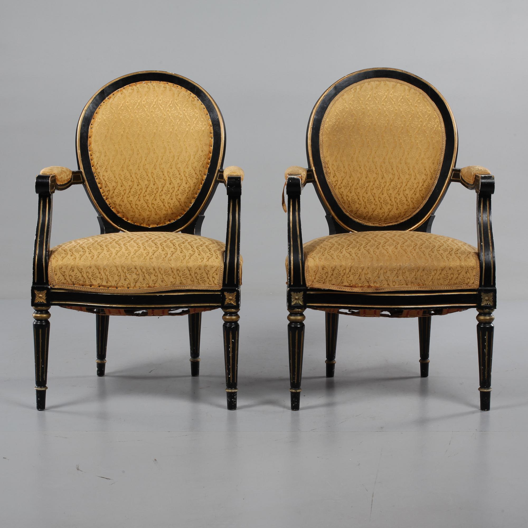 KARMSTOLAR, ett par, gustaviansk stil, omkring 1900.