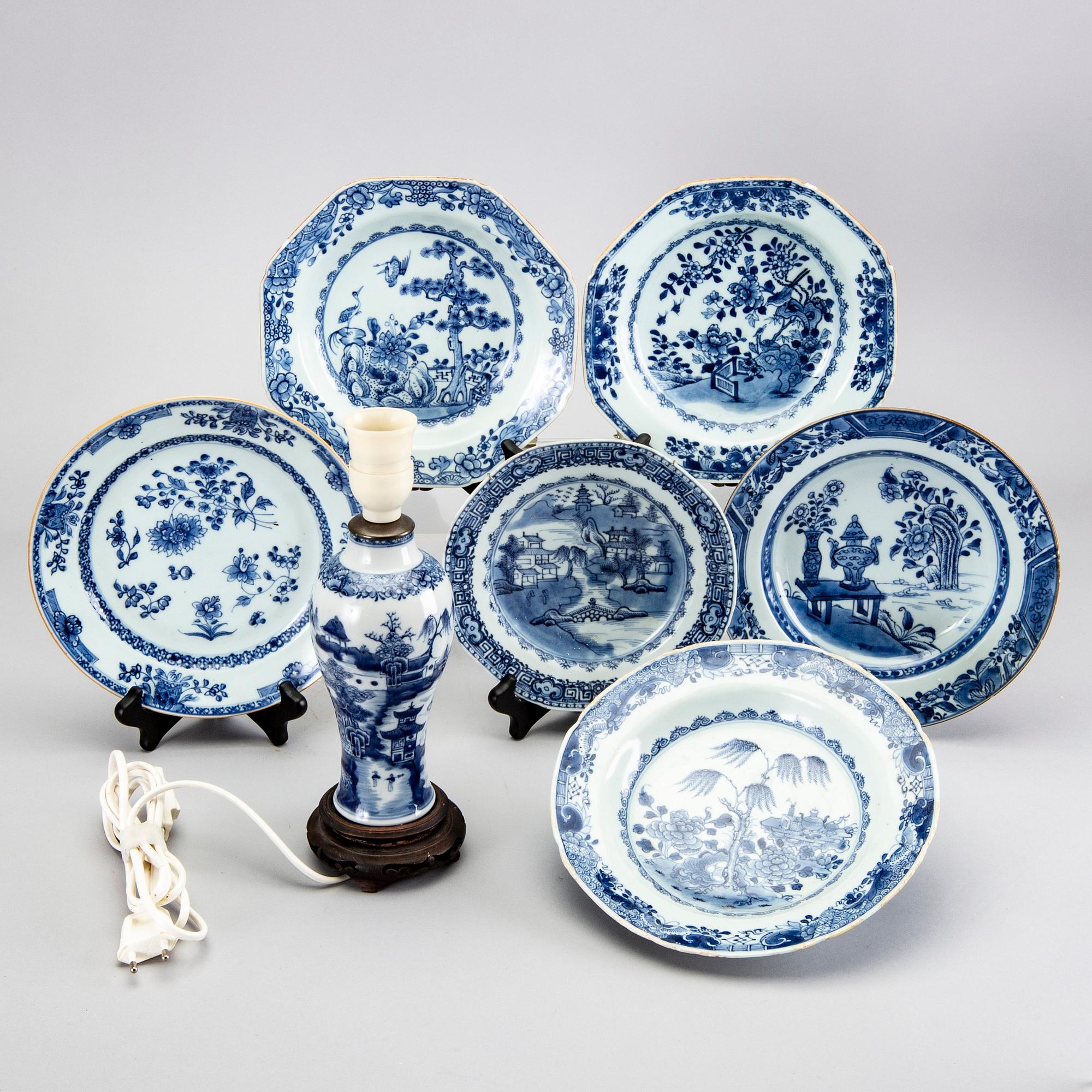 A set of six blue and white plates, a vase mounted as a lamp, and a jar with cover, Qin dynasty, Qianlong (1736-95).