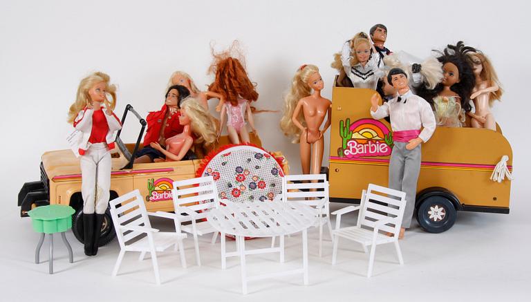 BARBIEDOCKOR, 9 st samt LEKSAKSDOCKOR, 4 st, bl a Mattel.