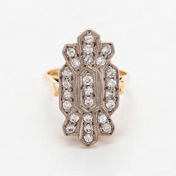 Sormus, 18K kultaa ja timantteja.