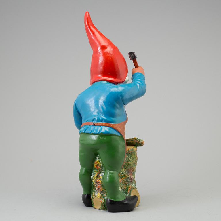 TOMTE, målad terracotta, 1900-tal.