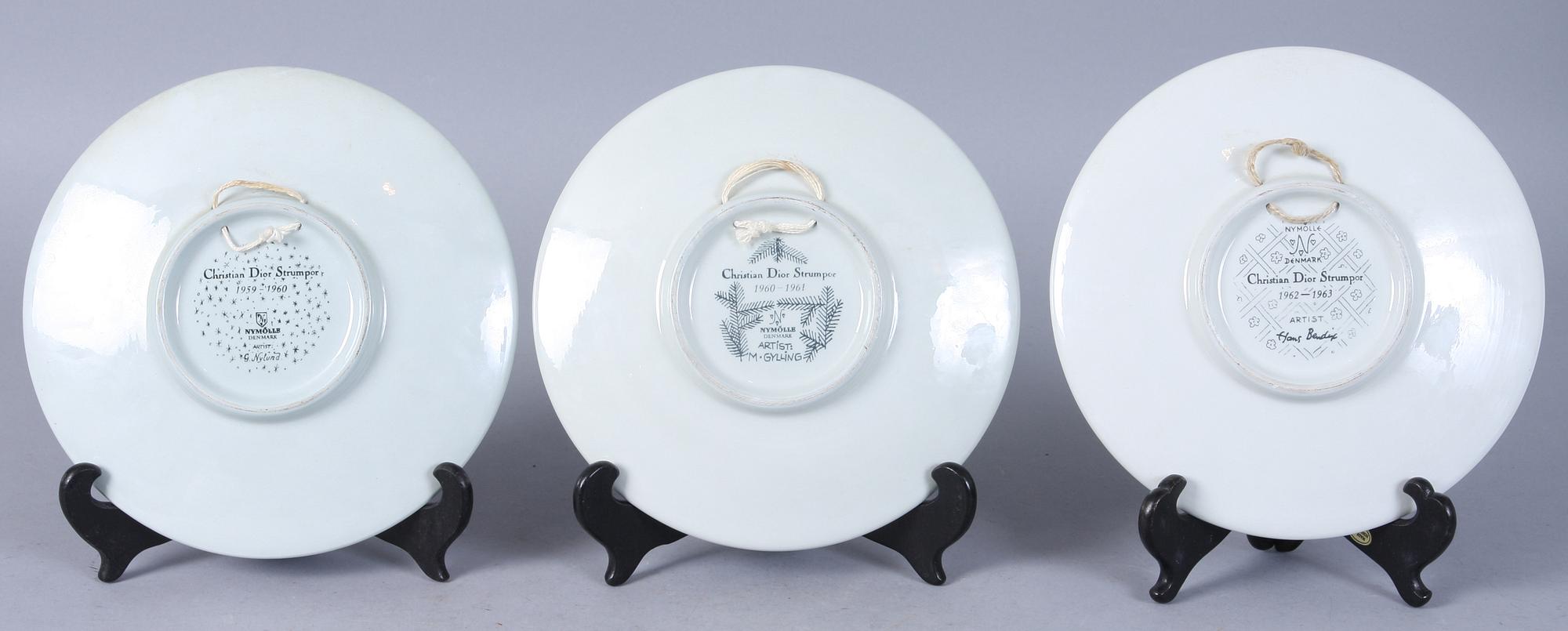 SAMLARTALLRIKAR, 3 st, porslin, "Christian Dior Strumpor", bl a Gunnar Nylund, Nymölle.